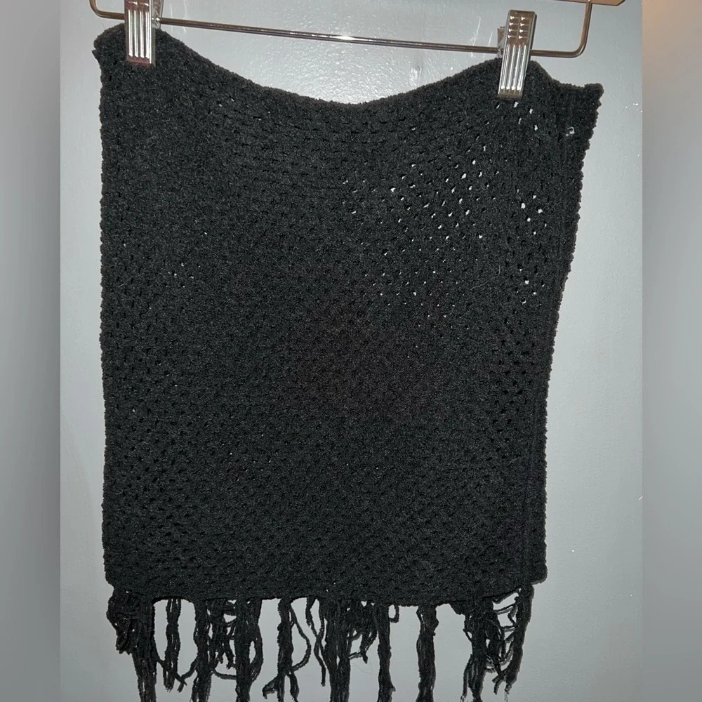 Infinity scarf black crochet with tasel detail